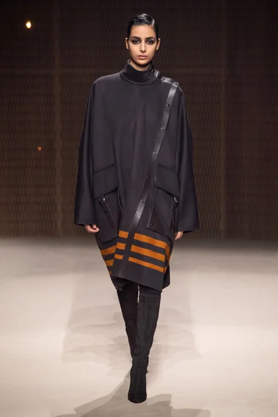 Look 24
